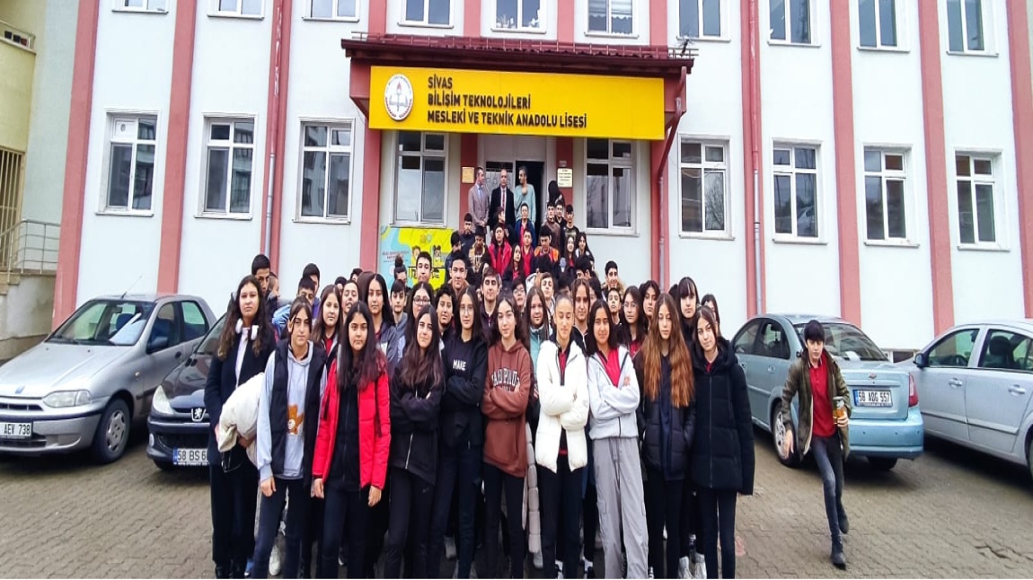 Hedef Projesi Kapsamında Okulumuza Gelen Seyrantepe Borsa İstanbul Ortaokuluna Okulumuzun Tanıtımı Yapıldı.